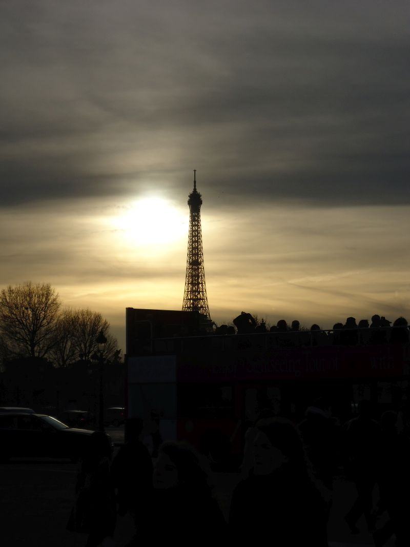 Paris, 23 de fevereiro: com amigos, caminhando loucamente pela cidade (II)
