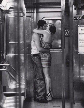 subway kiss